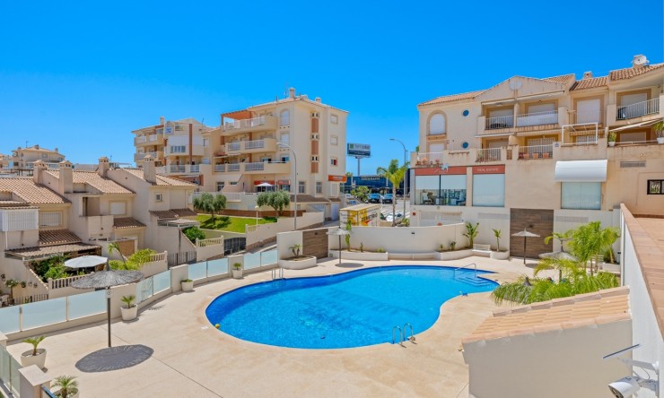 Reventa - Apartamento -
Cabo Roig