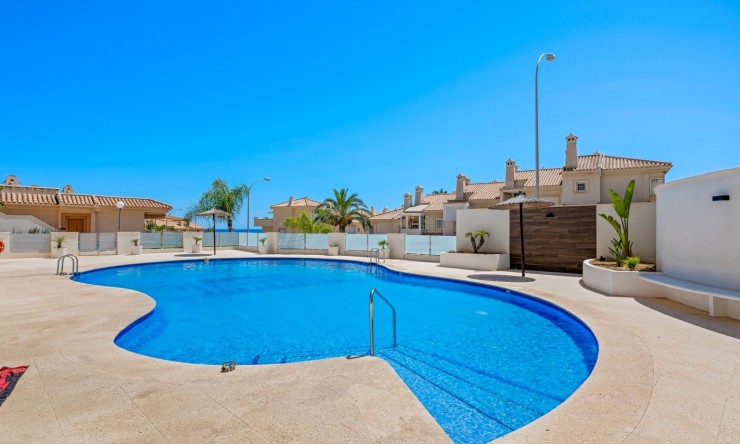 Reventa - Apartamento -
Cabo Roig