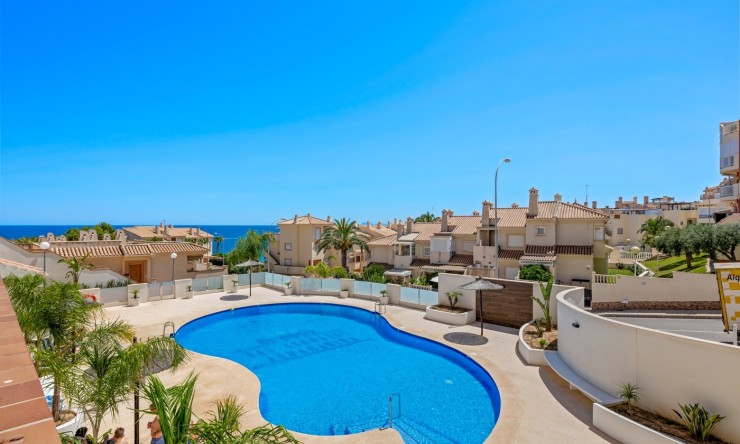 Reventa - Apartamento -
Cabo Roig