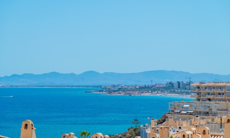 Reventa - Apartamento -
Cabo Roig