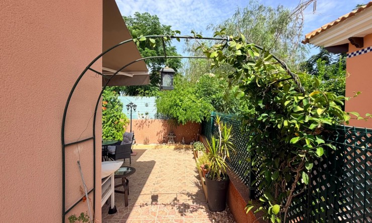 Resale - Villa -
Los Montesinos - La Herrada