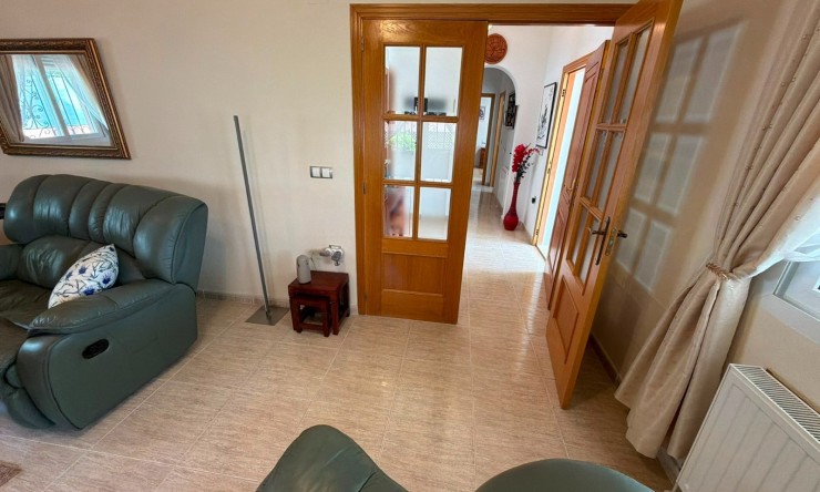 Resale - Villa -
Los Montesinos - La Herrada
