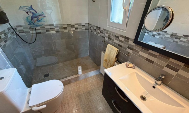 Resale - Villa -
Los Montesinos - La Herrada