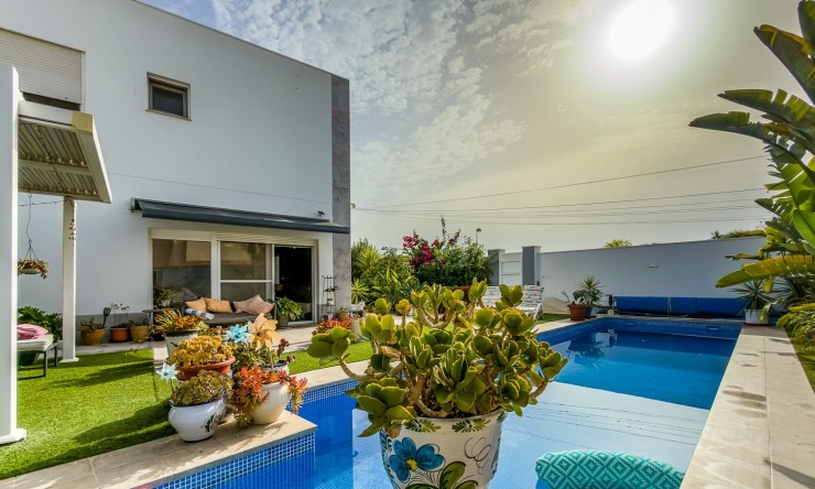 Revente - Villa -
TORREVIEJA - Torreta - Florida