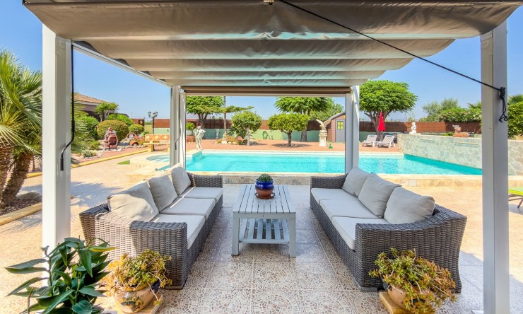Resale - Villa -
CATRAL - Catral
