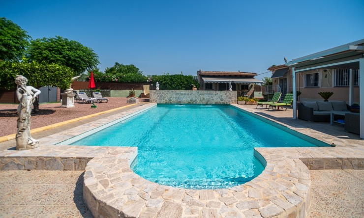 Resale - Villa -
CATRAL - Catral