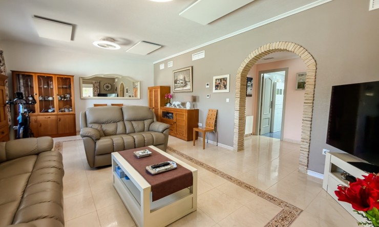 Resale - Villa -
CATRAL - Catral
