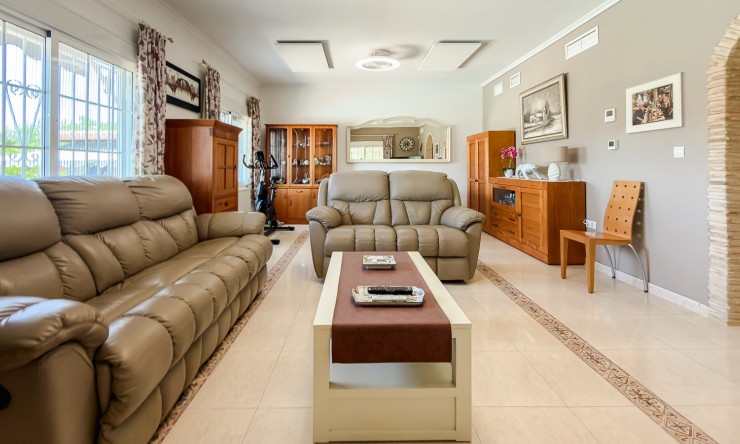 Resale - Villa -
CATRAL - Catral