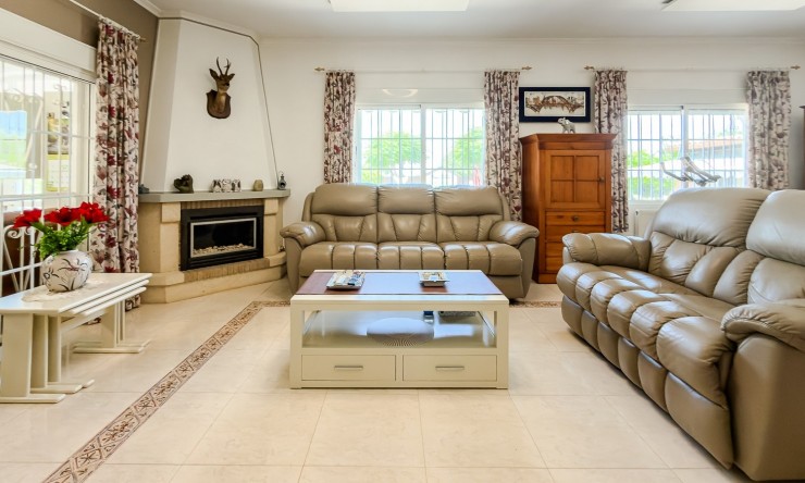 Resale - Villa -
CATRAL - Catral