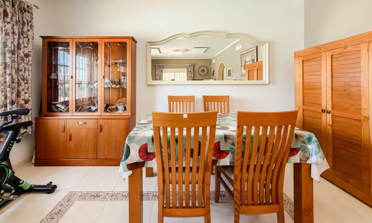 Resale - Villa -
CATRAL - Catral