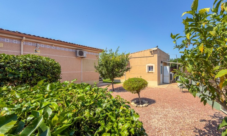 Resale - Villa -
CATRAL - Catral