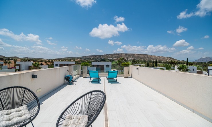 Resale - Villa -
ALGORFA - La Finca Golf
