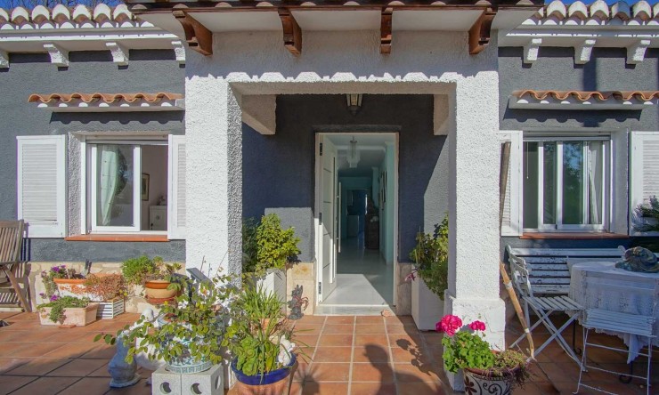 Reventa - Villa -
El Vergel