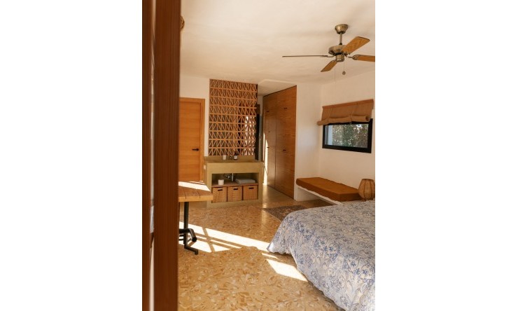 Resale - Villa -
Denia - El Montgó