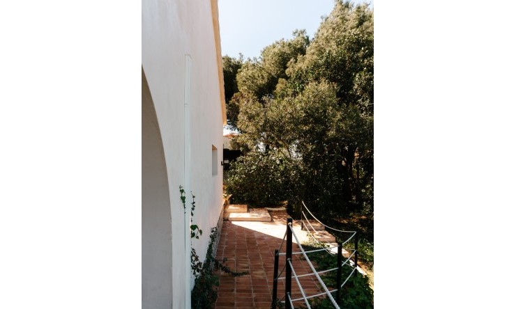Resale - Villa -
Denia - El Montgó
