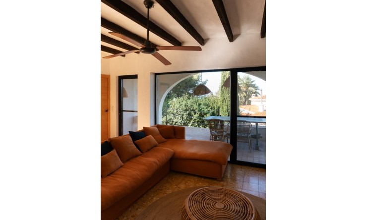 Resale - Villa -
Denia - El Montgó