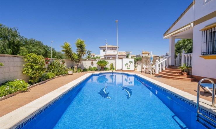 Reventa - Villa -
Sucina