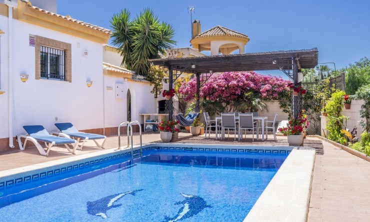 Reventa - Villa -
Sucina