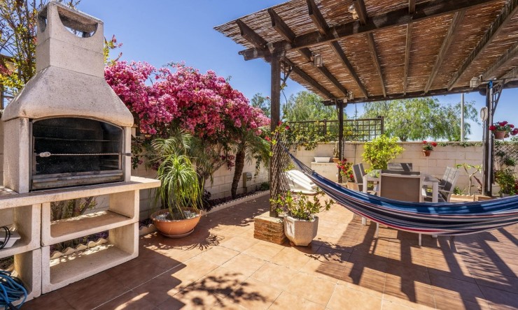 Reventa - Villa -
Sucina