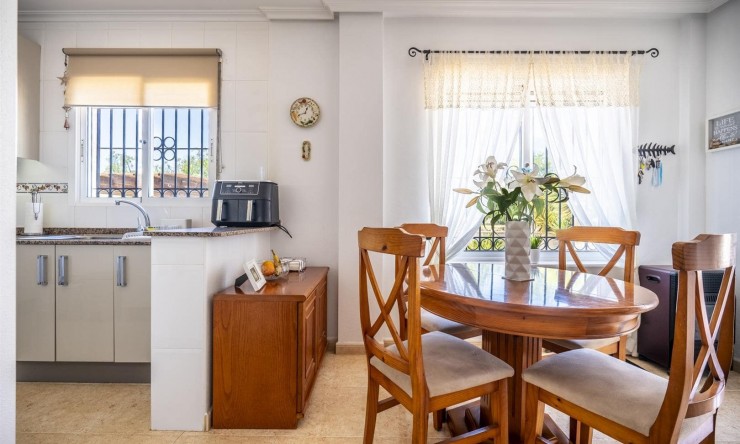 Reventa - Villa -
Sucina