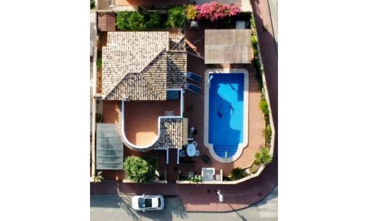 Reventa - Villa -
Sucina