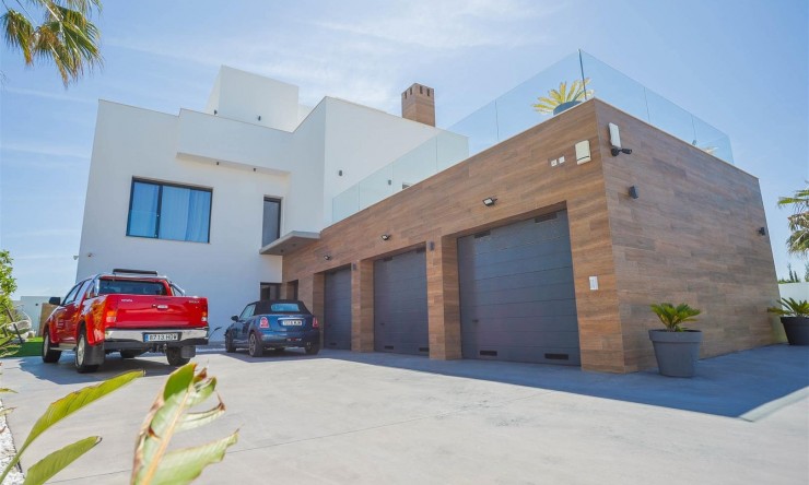 Reventa - Villa -
La Manga del Mar Menor