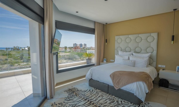 Reventa - Villa -
La Manga del Mar Menor
