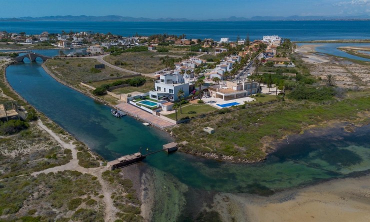 Reventa - Villa -
La Manga del Mar Menor