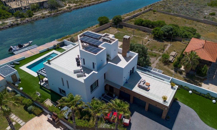 Reventa - Villa -
La Manga del Mar Menor