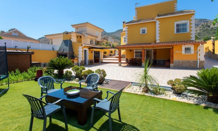 Wiederverkauf - Villa -
Orihuela
