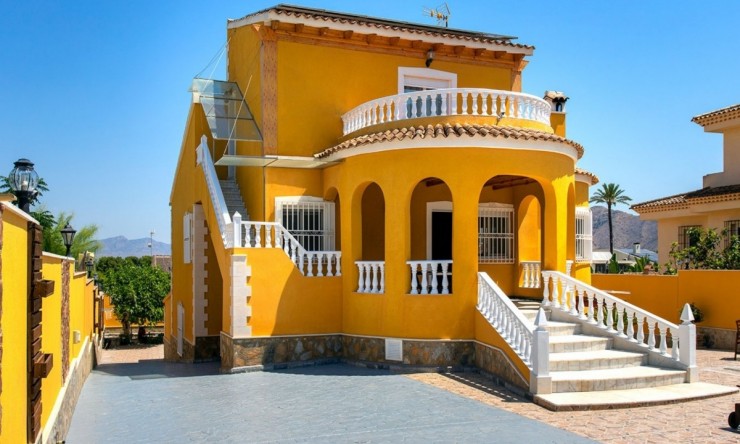 Wiederverkauf - Villa -
Orihuela