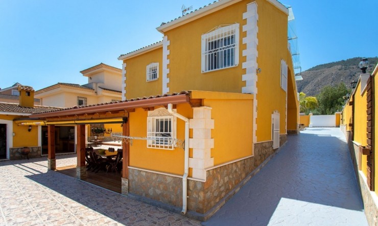 Wiederverkauf - Villa -
Orihuela