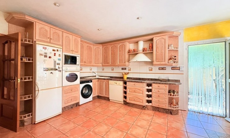 Resale - Villa -
Albir