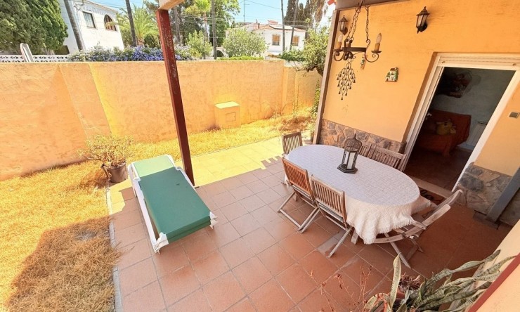 Resale - Villa -
Albir