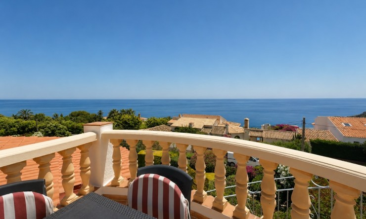 Resale - Villa -
Jávea / Xàbia - Portichol - Balcón al Mar