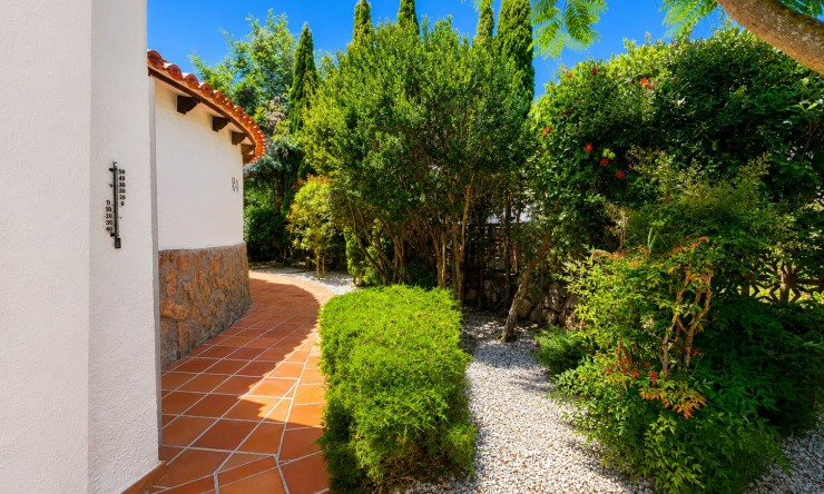 Resale - Villa -
Jávea / Xàbia - Portichol - Balcón al Mar
