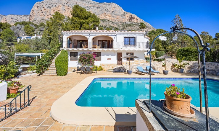 Resale - Villa -
Jávea / Xàbia - Montgó - Ermita