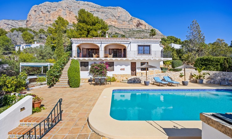 Resale - Villa -
Jávea / Xàbia - Montgó - Ermita