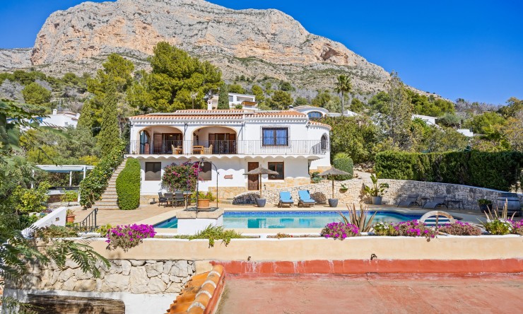 Resale - Villa -
Jávea / Xàbia - Montgó - Ermita