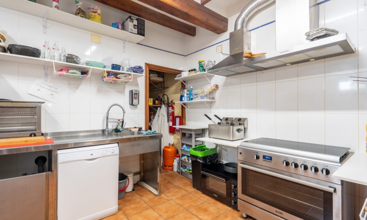 Resale - Commercial -
Sagra - Center