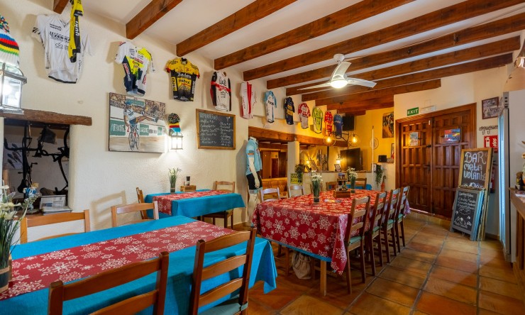 Resale - Commercial -
Sagra - Center
