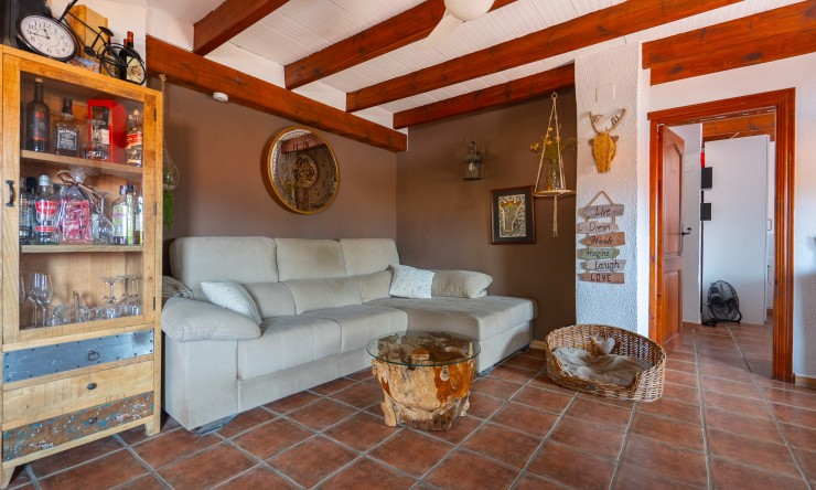 Resale - Commercial -
Sagra - Center