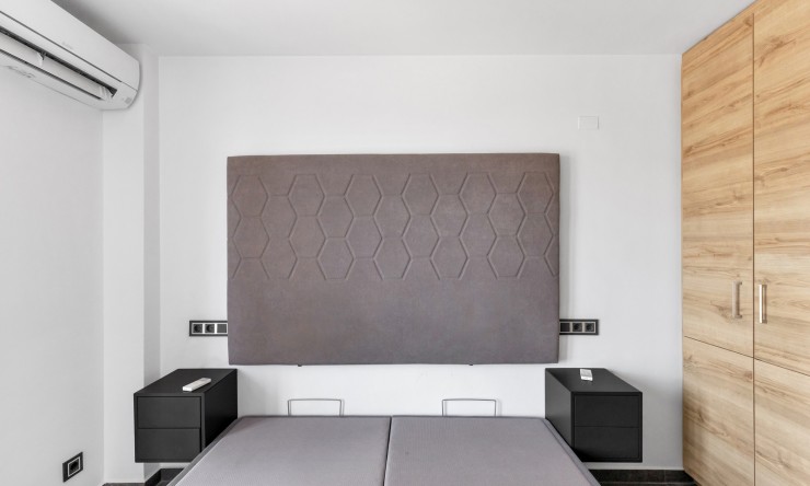 Resale - Apartment -
Torrevieja - Rocio del Mar