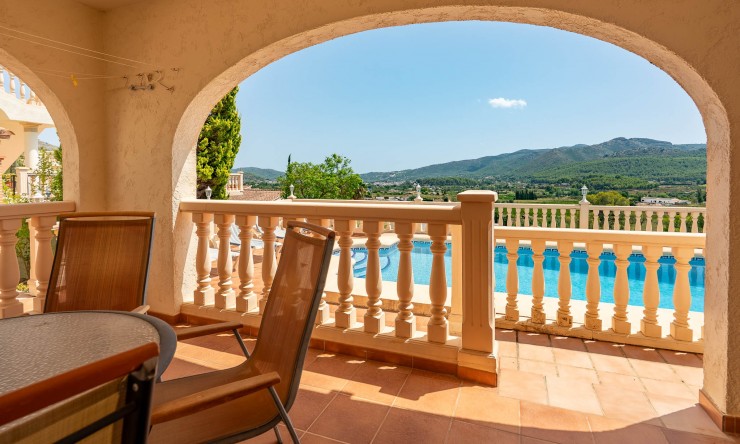 Resale - Villa -
Jalón - La Almazara