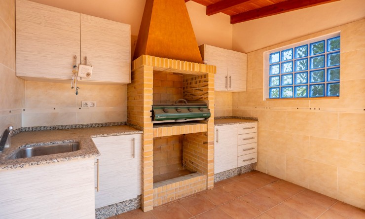 Resale - Villa -
Jalón - La Almazara