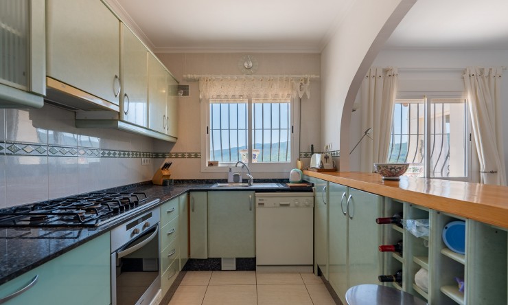 Resale - Villa -
Jalón - La Almazara