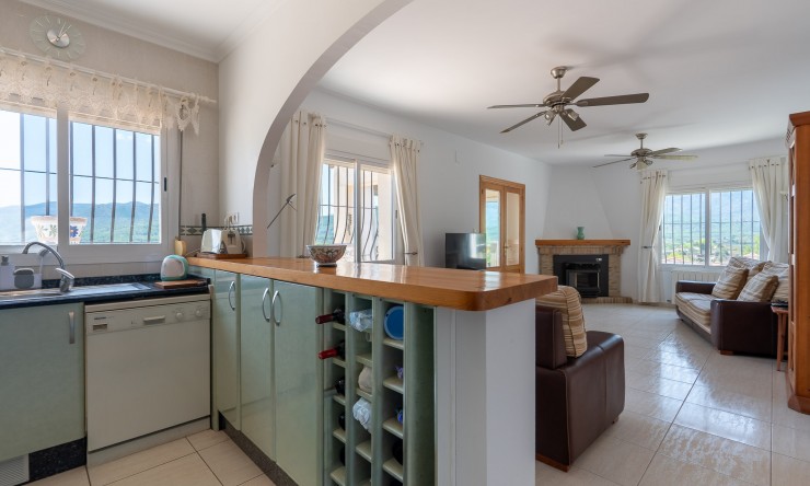 Resale - Villa -
Jalón - La Almazara