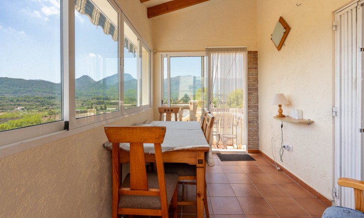 Resale - Villa -
Jalón - La Almazara