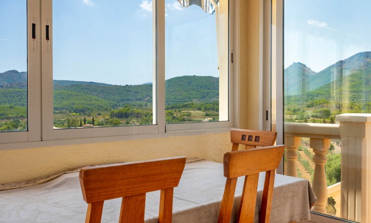Resale - Villa -
Jalón - La Almazara