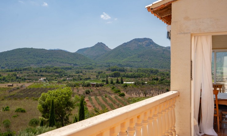 Resale - Villa -
Jalón - La Almazara